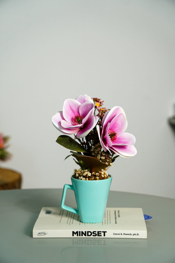 Delicata Magnólias na Caneca