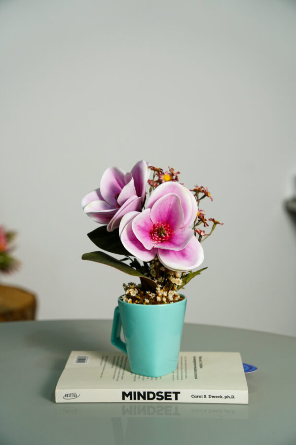 Delicata Magnólias na Caneca
